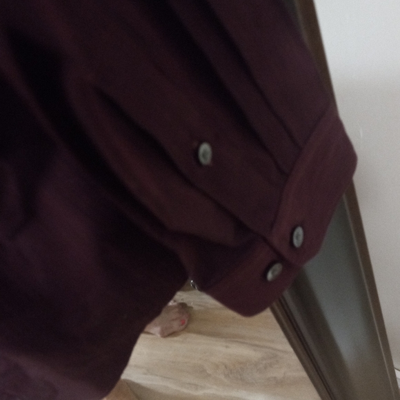 Van Heusen Shirt - Picture 7 of 9